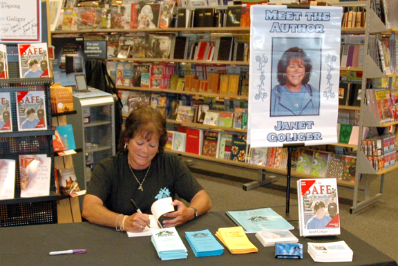 Borders_Signing92907bb