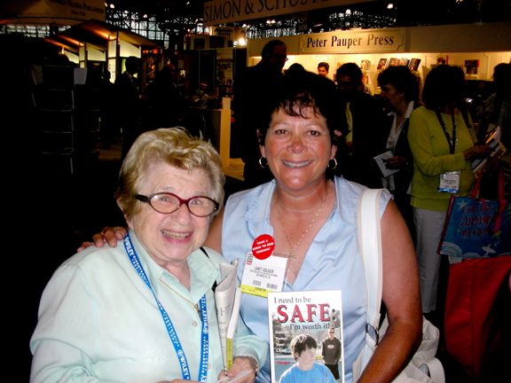 Janet&Dr.Ruth_BEA'07